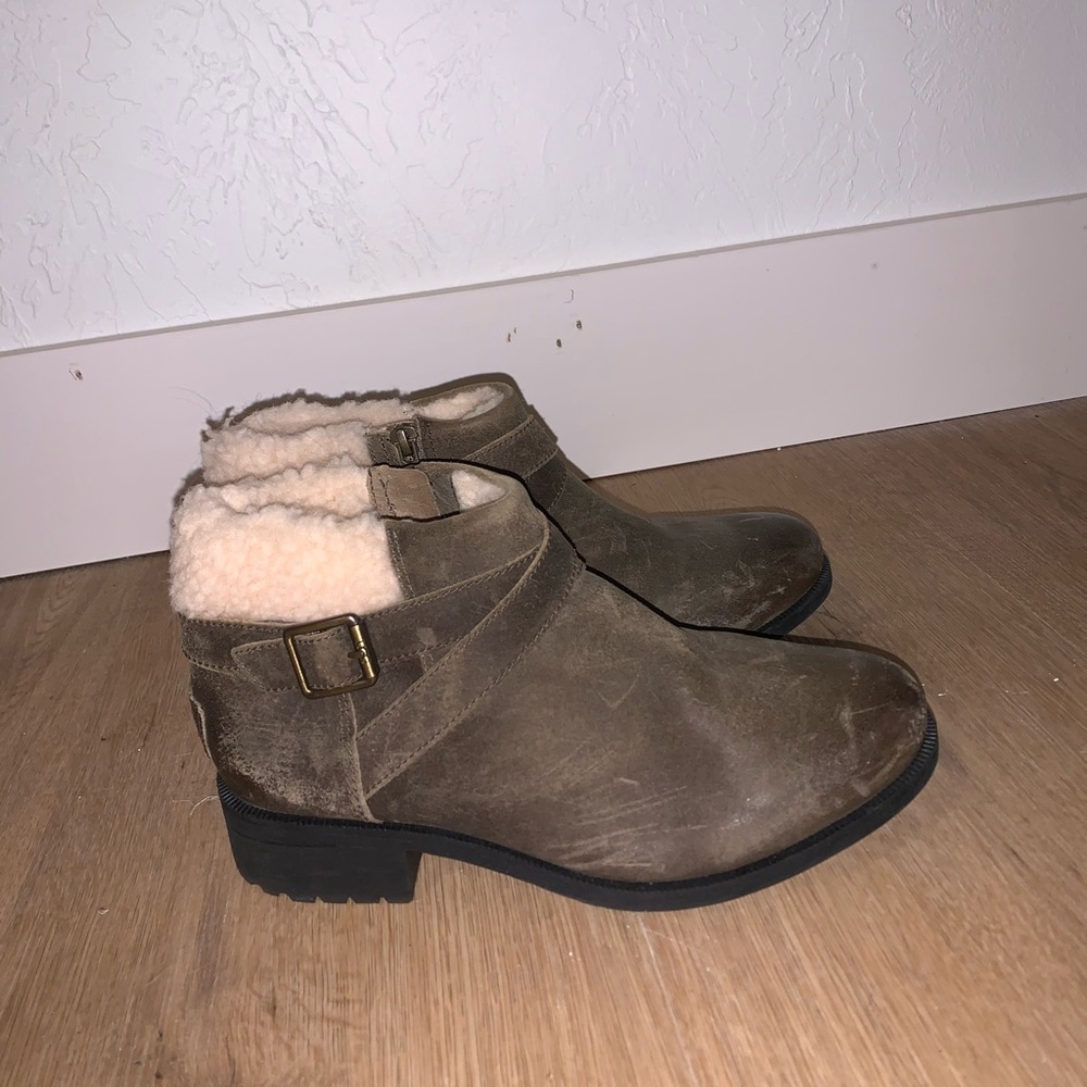 UGG Australia Bootie Size 9